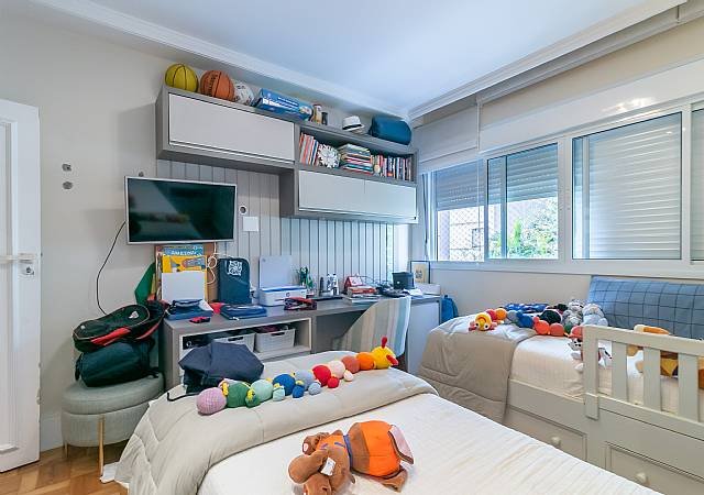 Foto 15 de Apartamento Espaçoso de 200m² à Venda no Jardim Paulista – 3 Dorms e Suíte, R$ 2.890.000,00