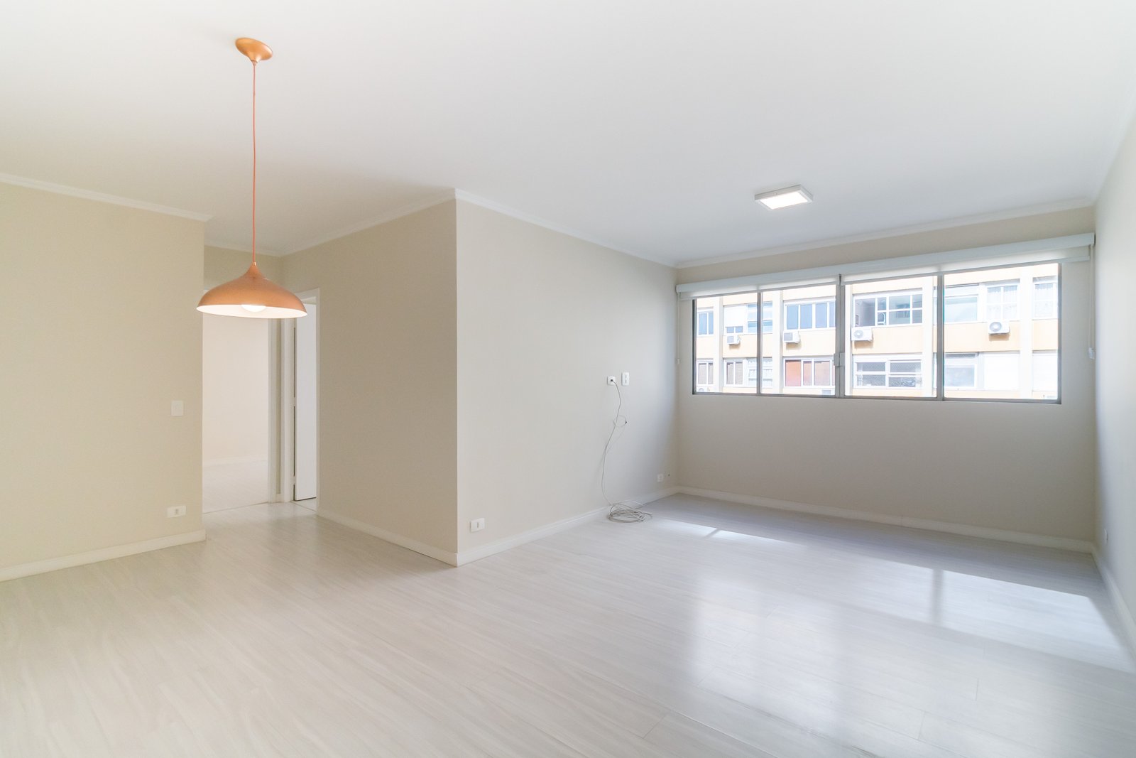 Apartamento com 80m², 2 dormitórios e vaga livre em Cerqueira César. Próximo ao Metrô Oscar Freire