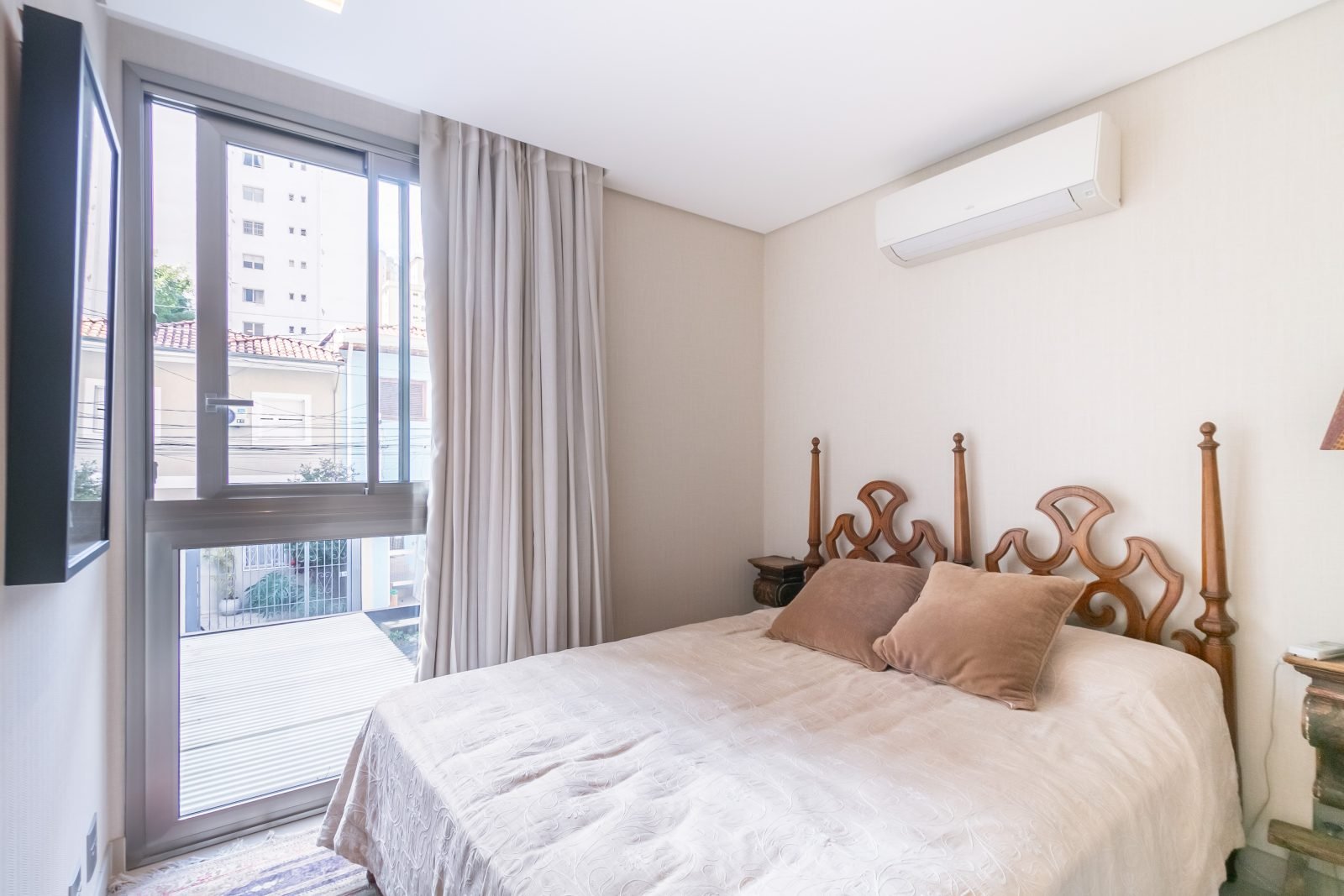Foto 35 de Casa Nova de Alto Padrão na Vila Mariana | 3 Suítes | 240 m² | Próxima ao Ibirapuera
