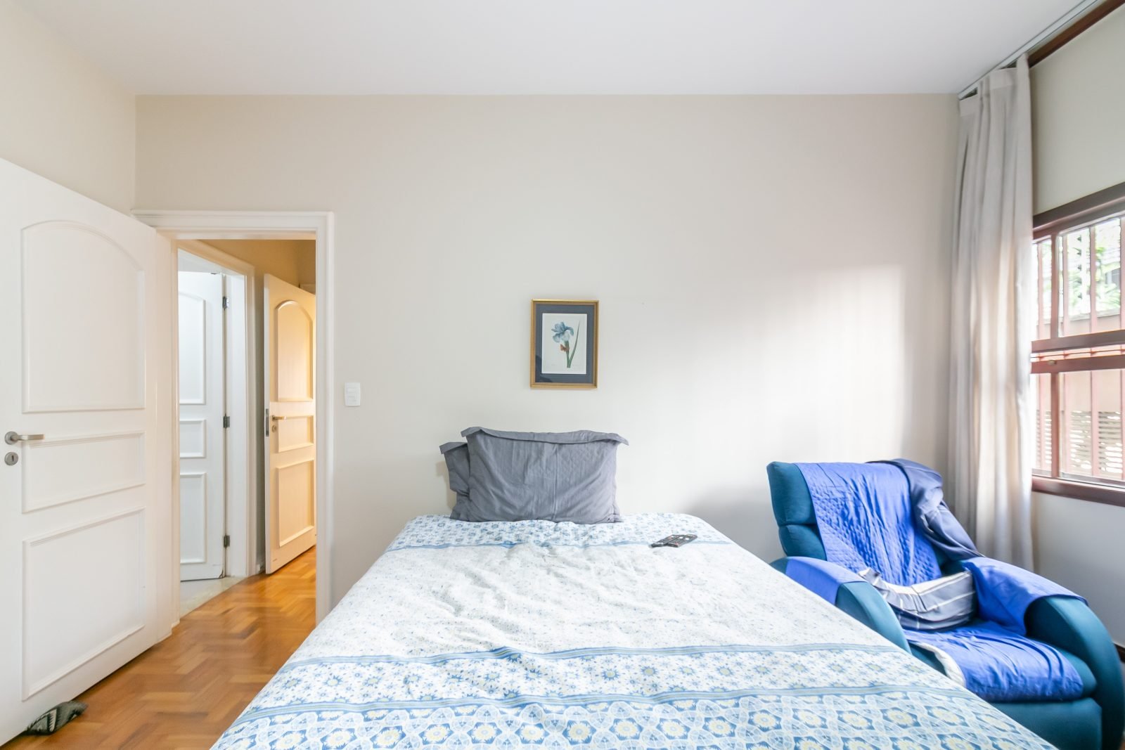 Foto 12 de Apartamento 3 Dormitórios (1 Suíte) | 171 m² no Jardim Paulista | Sala Ampla de 50 m²