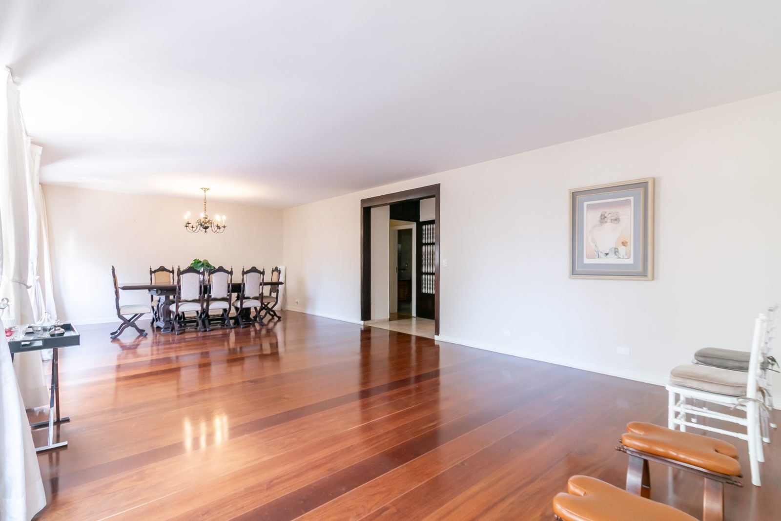 Foto 5 de Apartamento 3 Dormitórios (1 Suíte) | 171 m² no Jardim Paulista | Sala Ampla de 50 m²