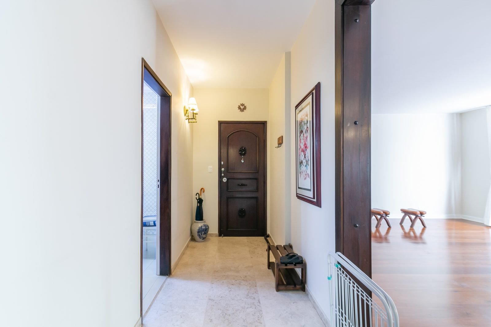 Foto 7 de Apartamento 3 Dormitórios (1 Suíte) | 171 m² no Jardim Paulista | Sala Ampla de 50 m²