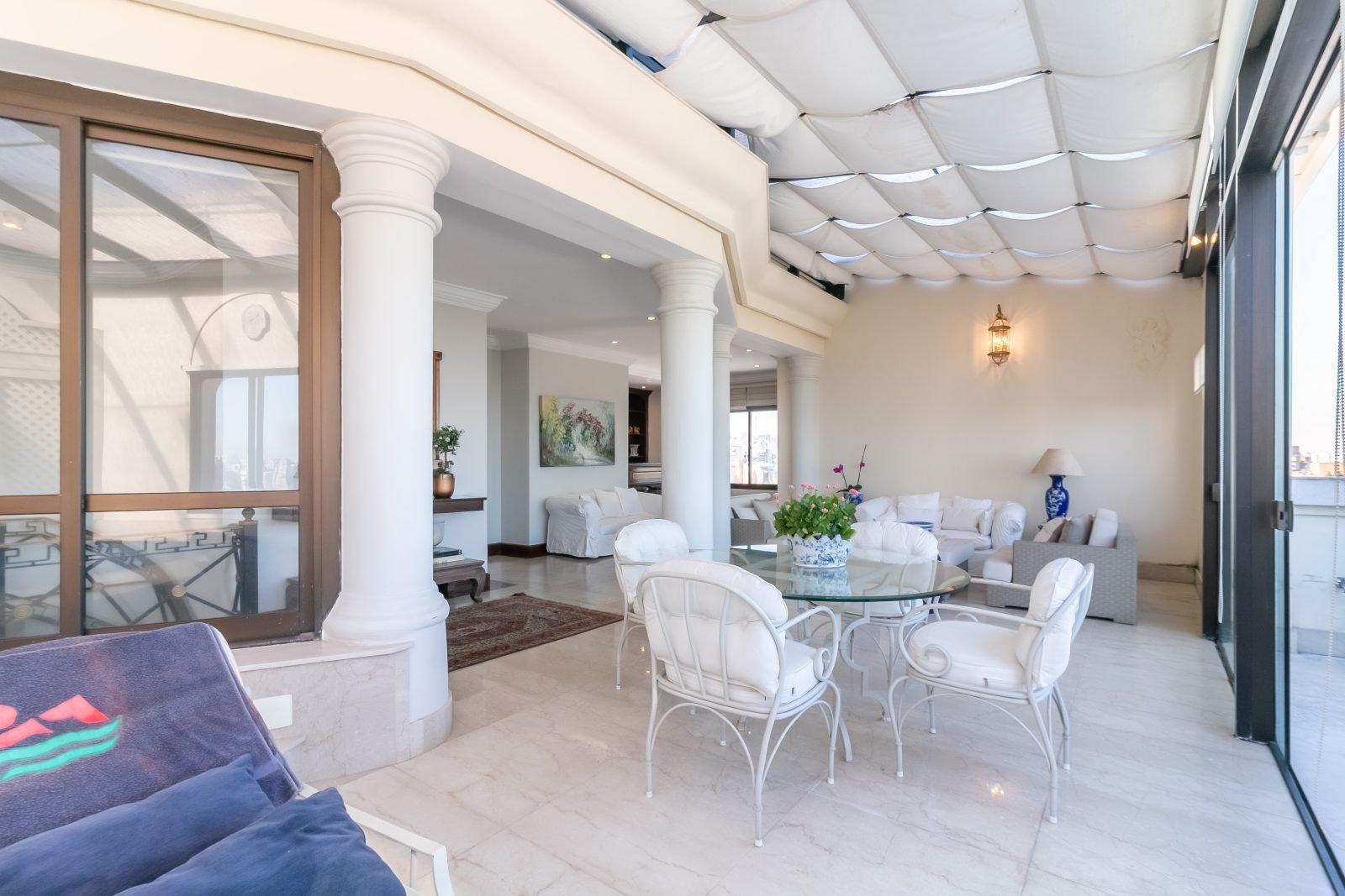 Foto 5 de Cobertura Oportunidade Única nos Jardins | Vista Panorâmica Definitiva | 427 m² | 3 Suítes