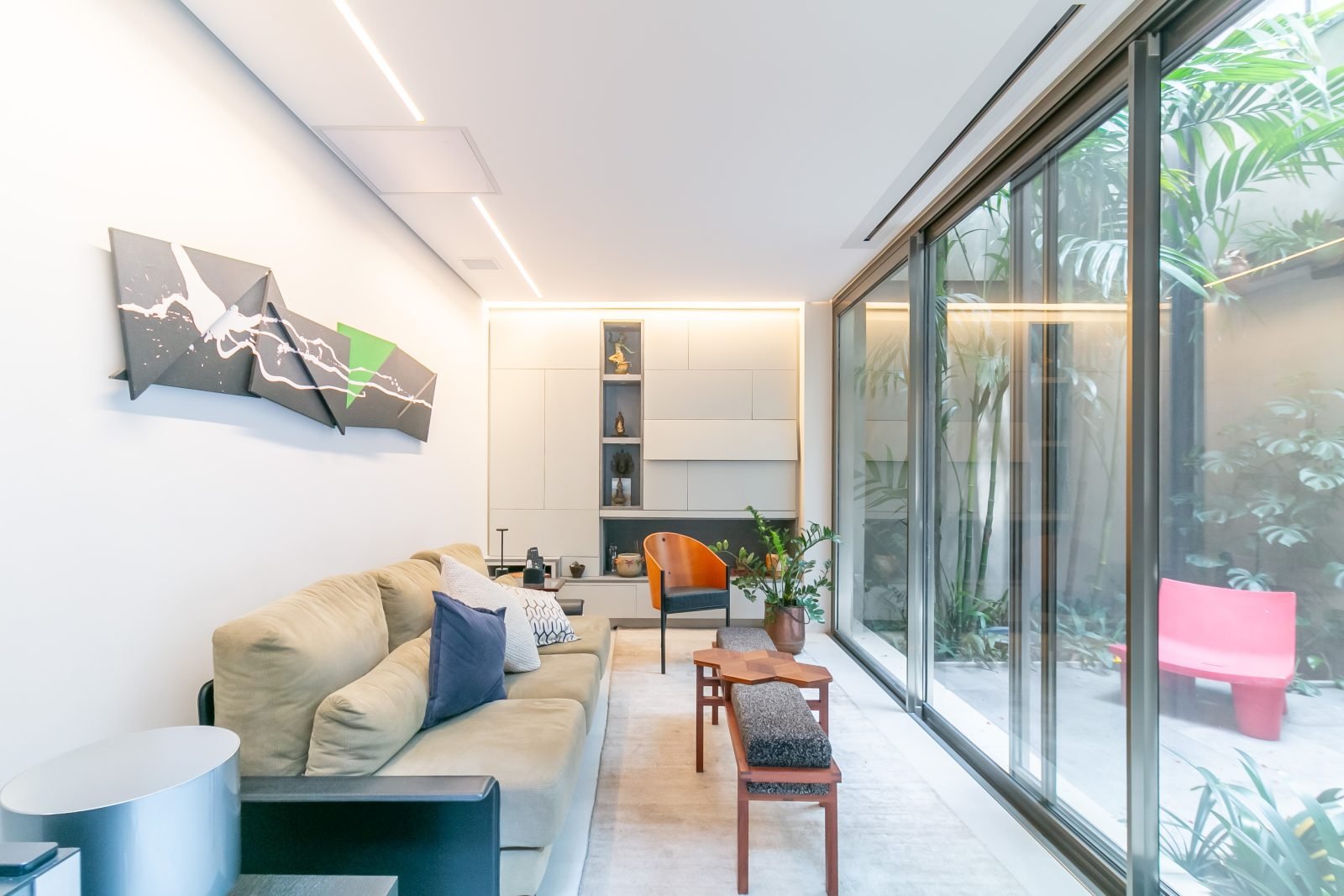 Foto 8 de Casa Nova de Alto Padrão na Vila Mariana | 3 Suítes | 240 m² | Próxima ao Ibirapuera