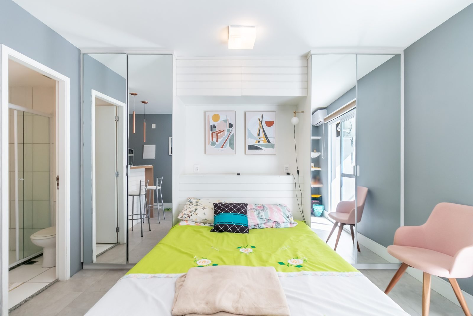 Apartamento Reformado de 30 m², 1 Dormitório, Sacada, Lazer, Próximo ao Metrô Republica