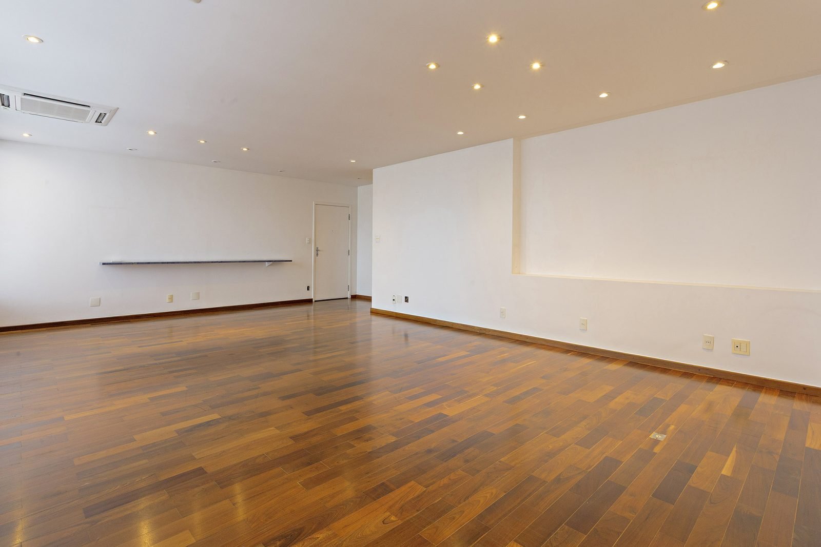 Foto 6 de Apartamento Duplex de 185 m² na Região da Paulista, 3 Dormitórios, 2 Vagas