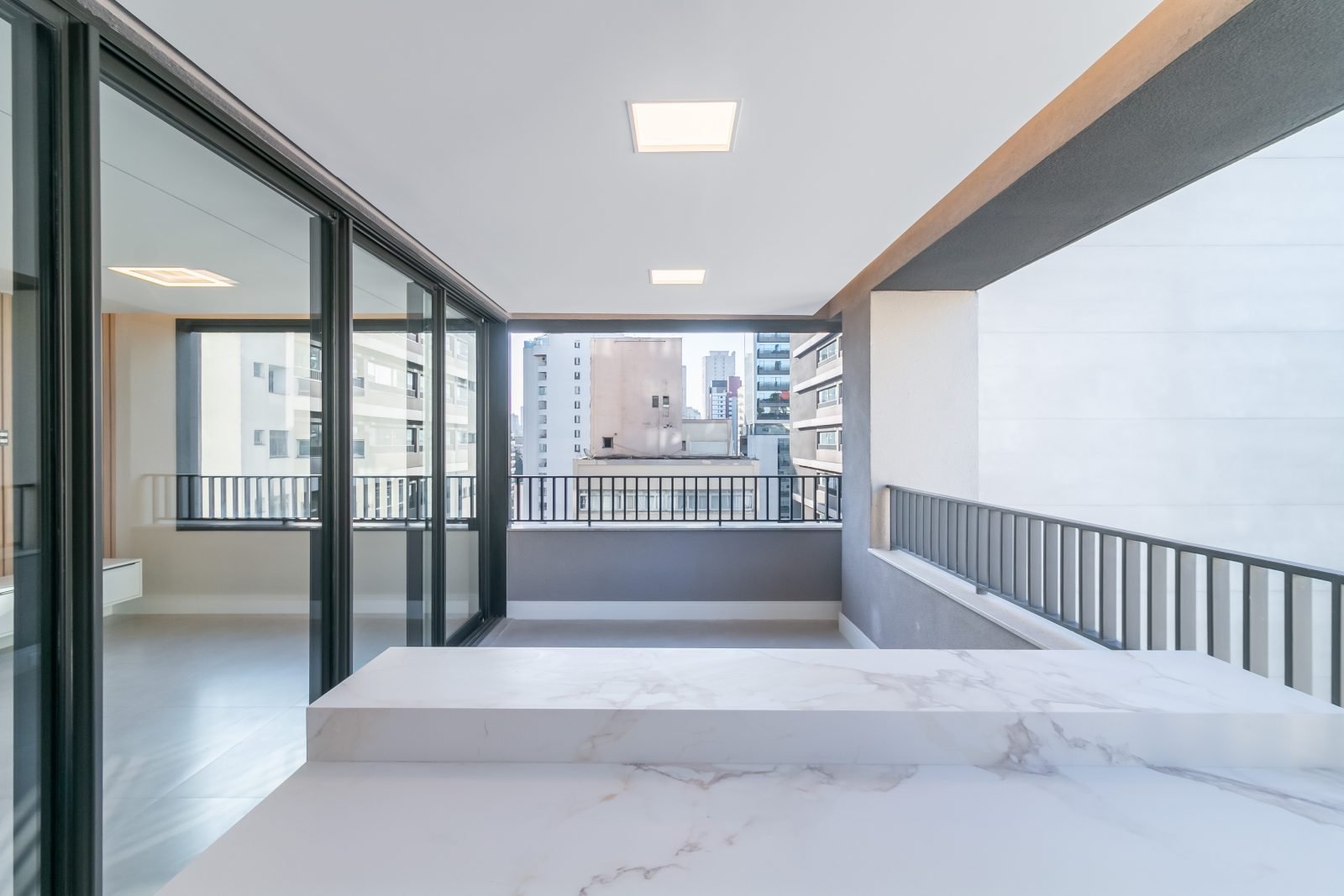 Foto 8 de Apartamento à Venda em Pinheiros | 169 m² | 3 Suítes | Sofisticação e Localização Privilegiada