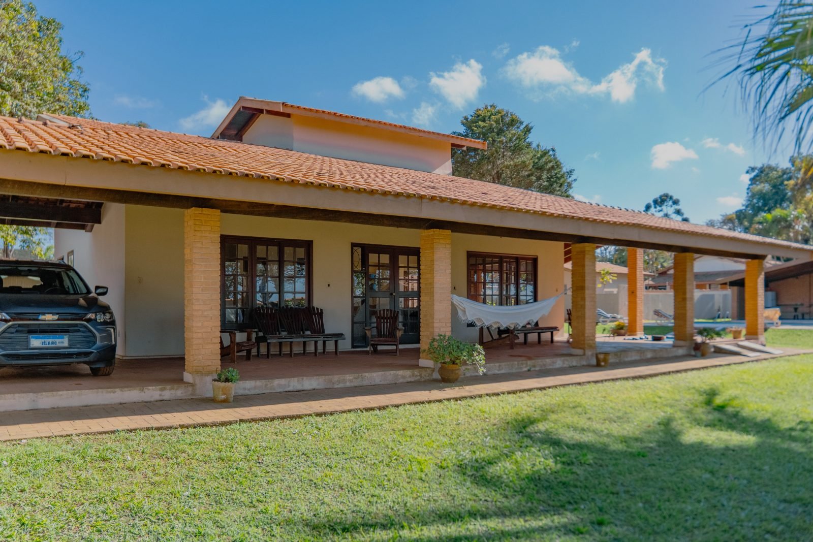 Casa de Alto Padrão à Venda de Frente para a Represa de Avaré | 2.000 m² de Terreno | 4 Dormitórios