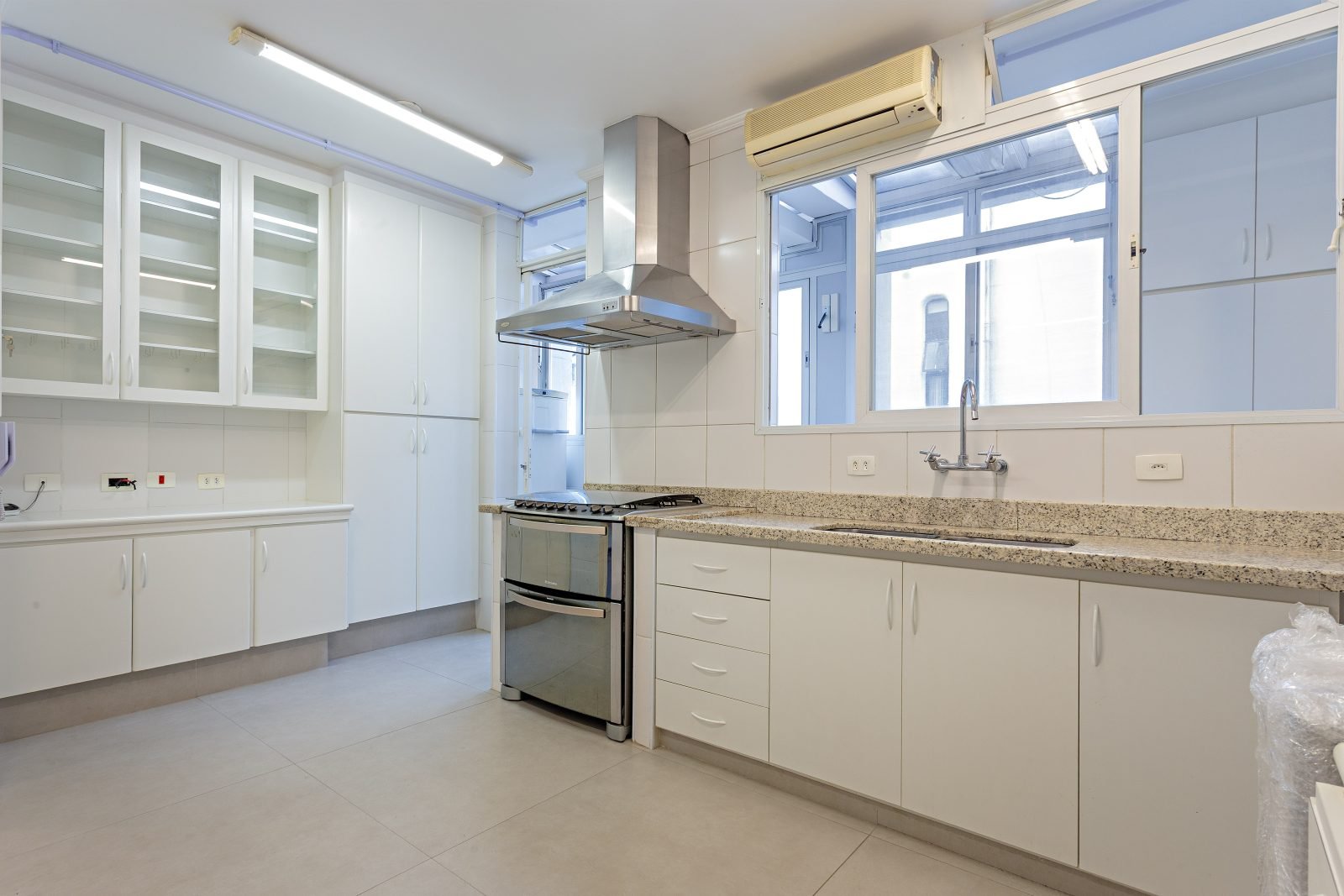 Foto 20 de Apartamento Duplex de 185 m² na Região da Paulista, 3 Dormitórios, 2 Vagas