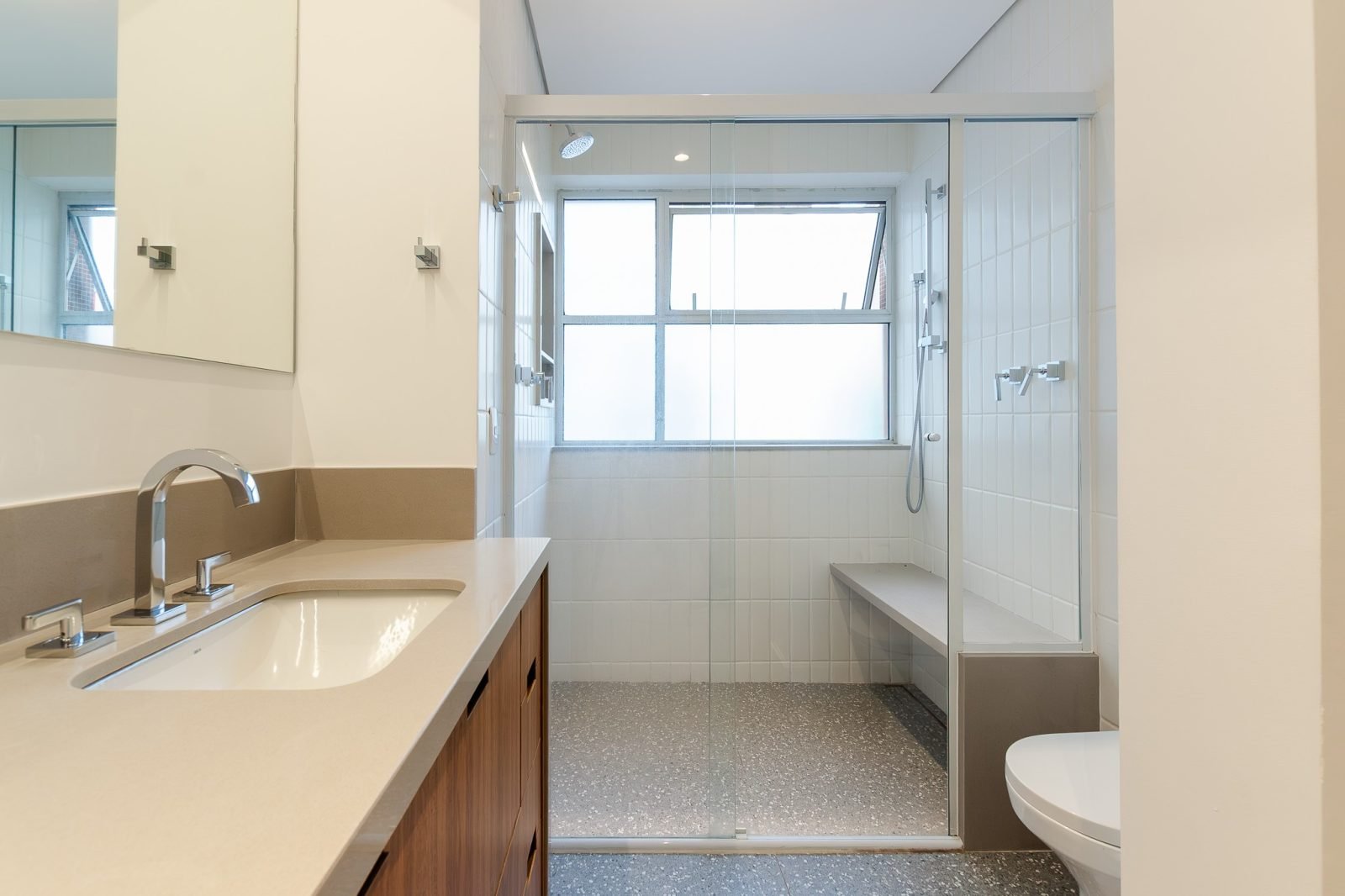 Foto 25 de Apartamento Exclusivo em Higienópolis, 270 m², 3 Dorm, 2 Suítes, Ampla Varanda e 1 por Andar