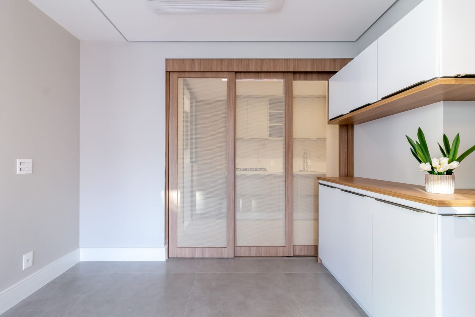 Foto 5 de Apartamento à Venda em Pinheiros | 169 m² | 3 Suítes | Sofisticação e Localização Privilegiada