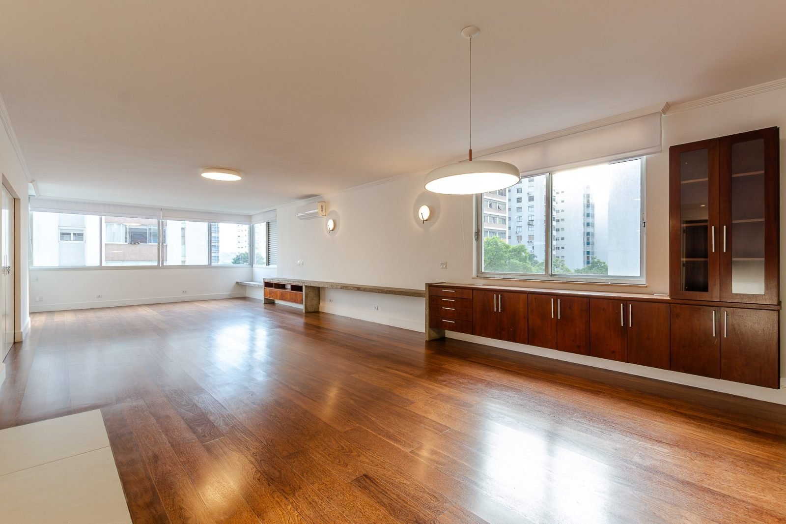Foto 5 de Apartamento Exclusivo em Higienópolis, 270 m², 3 Dorm, 2 Suítes, Ampla Varanda e 1 por Andar