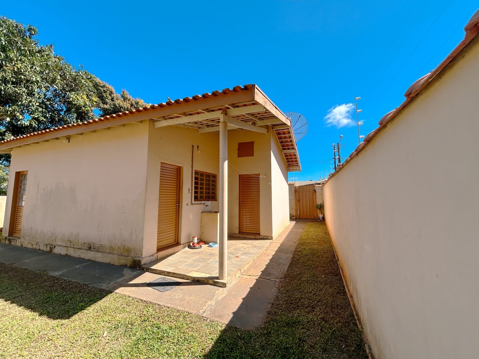 Foto 32 de Casa de Alto Padrão à Venda de Frente para a Represa de Avaré | 2.000 m² de Terreno | 4 Dormitórios