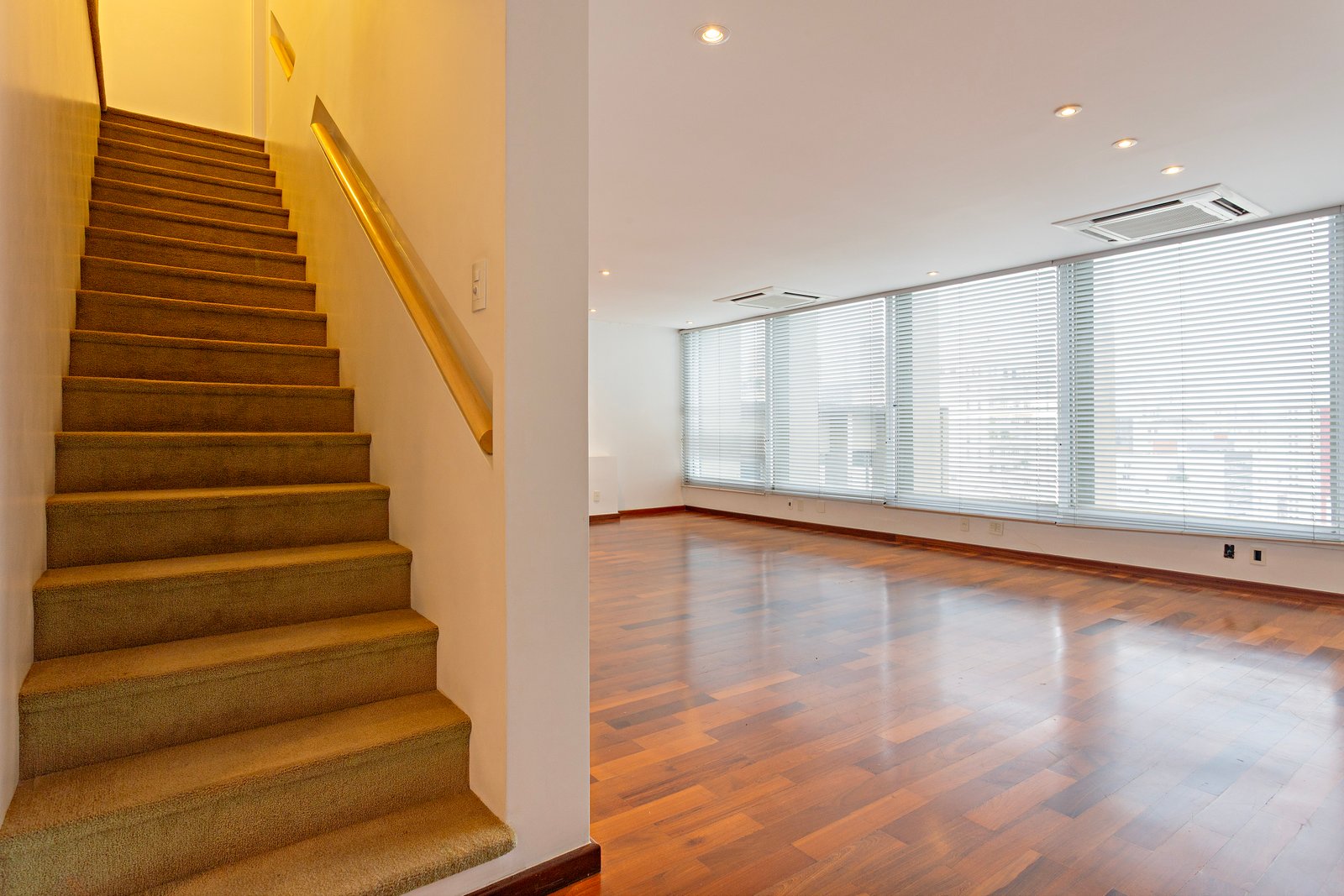 Foto 8 de Apartamento Duplex de 185 m² na Região da Paulista, 3 Dormitórios, 2 Vagas